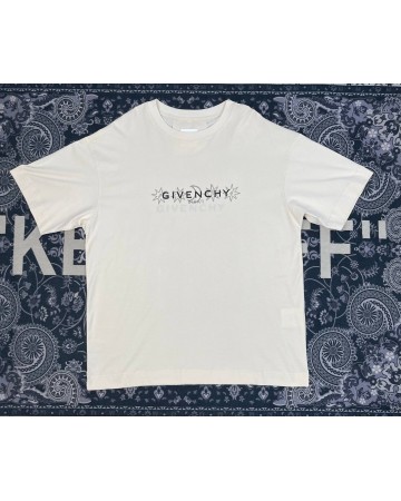 Футболка Givenchy