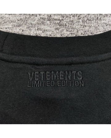 Футболка Vetements