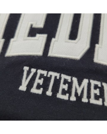 Футболка Vetements