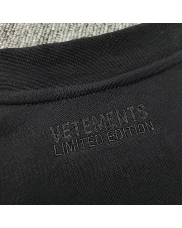 Футболка Vetements