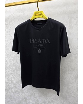 Футболка Prada