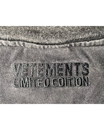 Футболка Vetements