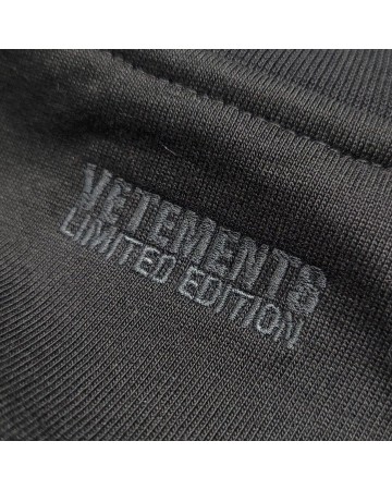 Футболка Vetements