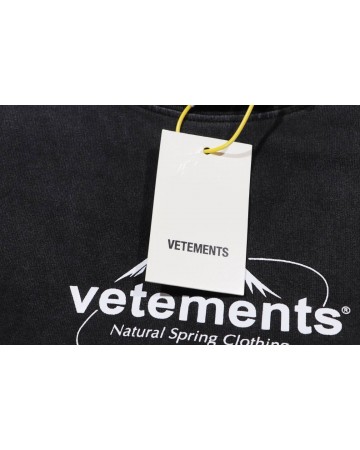 Футболка Vetements