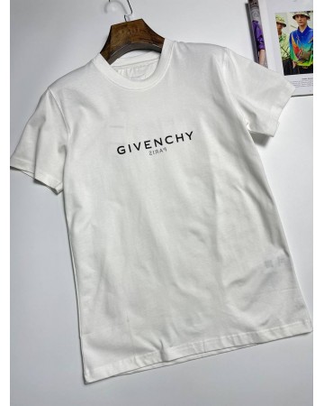 Футболка Givenchy