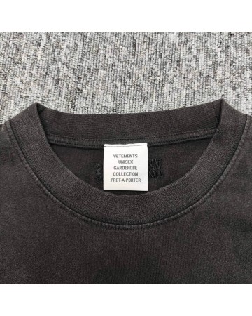 Футболка Vetements