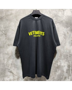 Футболка Vetements