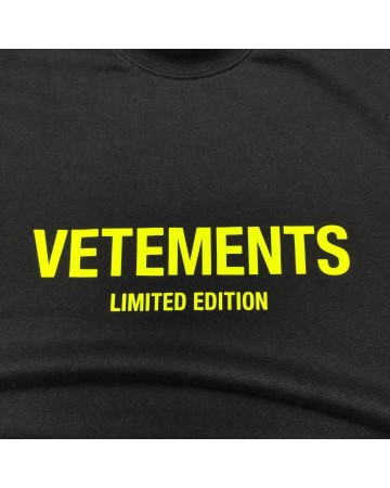 Футболка Vetements