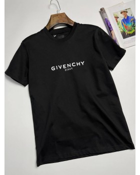 Футболка Givenchy