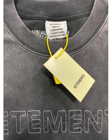 Футболка Vetements