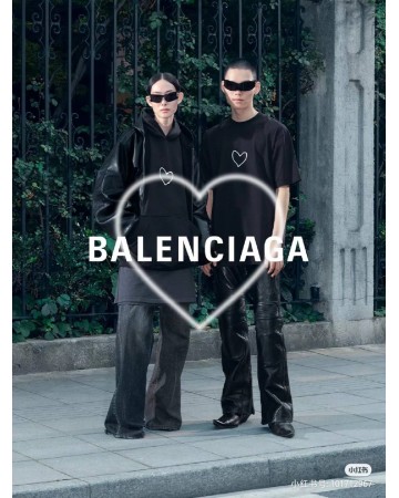 Футболка Balenciaga