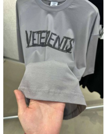 Футболка Vetements