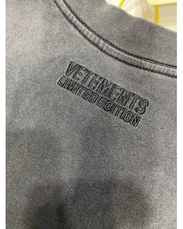 Футболка Vetements