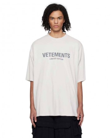 Футболка Vetements