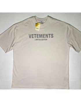 Футболка Vetements