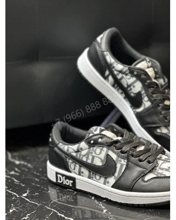 Christian Dior Nike 23000.00 . 82742