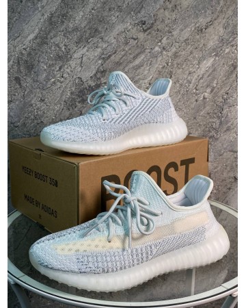 Кроссовки Yeezy