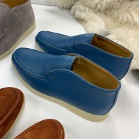 Ботинки из кожи голубого цвета
