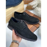 Туфли из нубука черного цвета