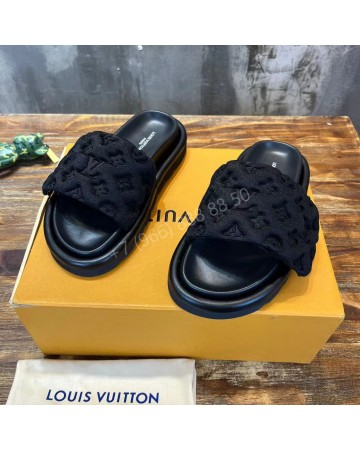 Шлепанцы Louis Vuitton