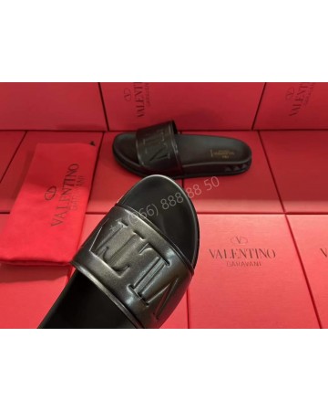 Шлепанцы Valentino