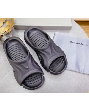 Шлепанцы Balenciaga