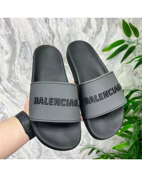 Шлепанцы Balenciaga