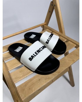 Шлепанцы Balenciaga