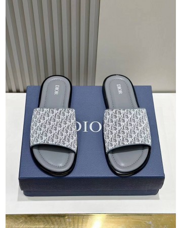 Шлепанцы Dior