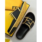 Шлепанцы Fendi